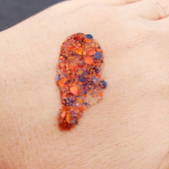 Alchemy Workshop Handmade Body Glitter Gel - Halloween Edition - Hallows (10ml) - Picture 3 of 9